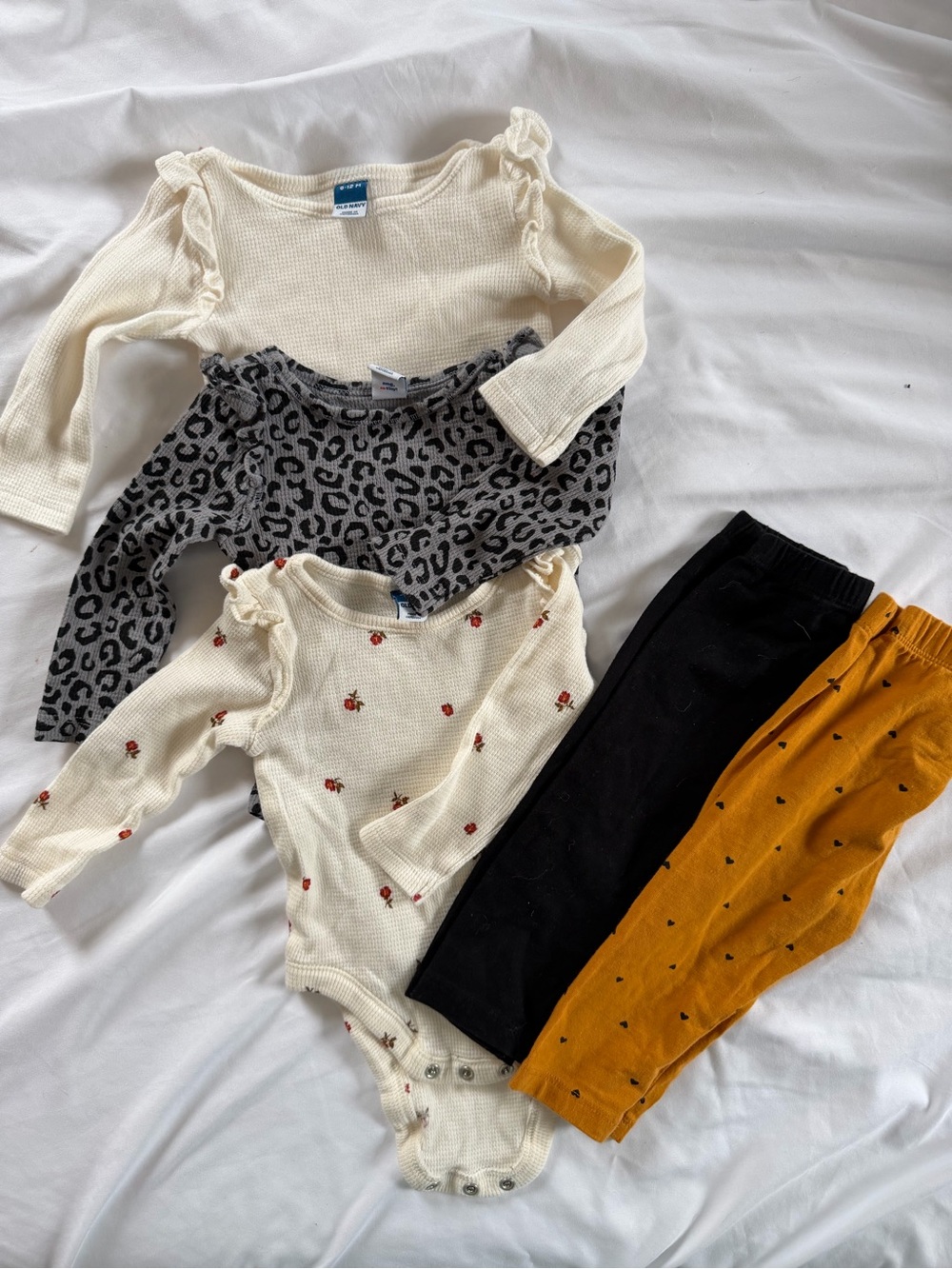 Baby girl long sleeve onesie and legging bundle size 6-12m